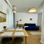Przy Lazienkach Krolewskich